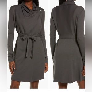 Lunya The Short Robe in meditative gray